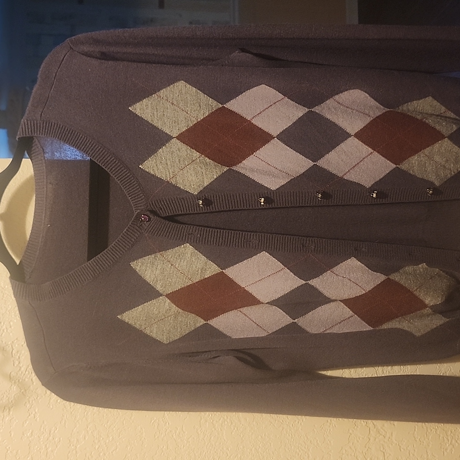 Women's Cardigan. Box 17
